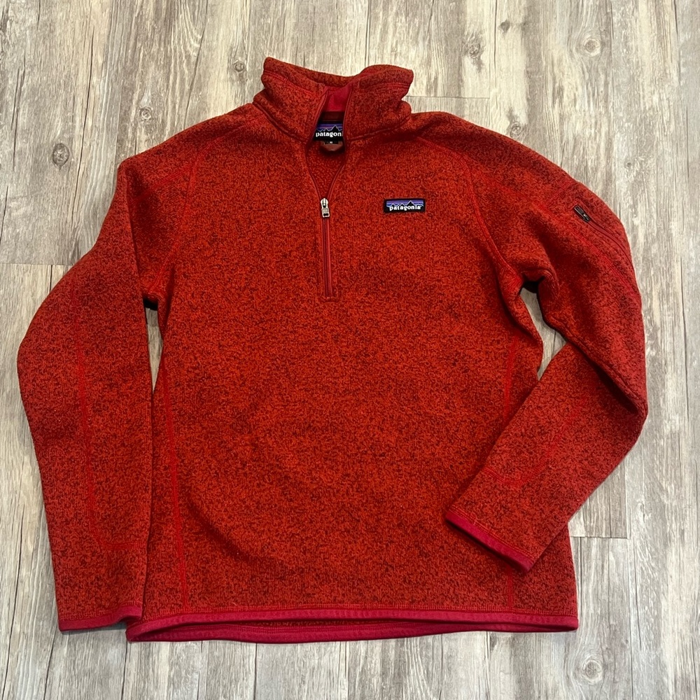 Patagonia women’s quarter zip- size Medium